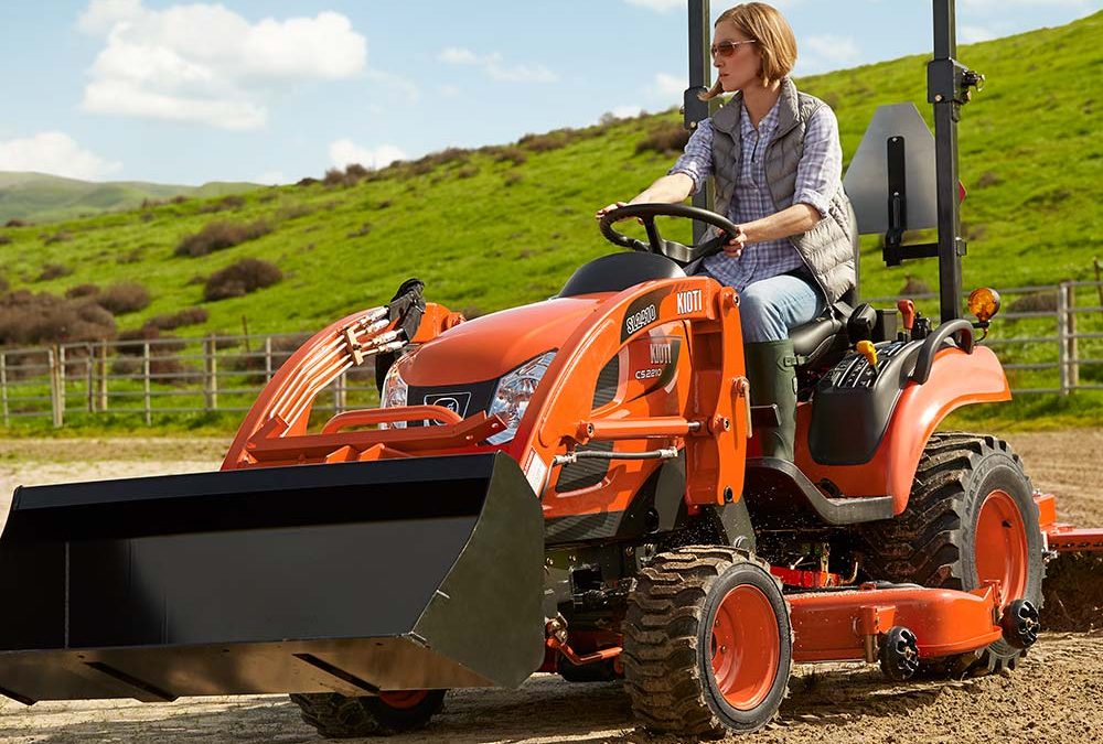 Kioti CS2210H Sub-Compact Tractor