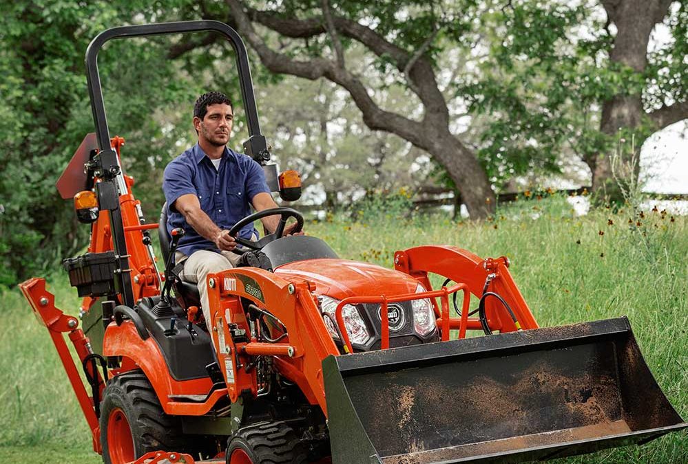 Kioti CS2520H Sub-Compact Tractor